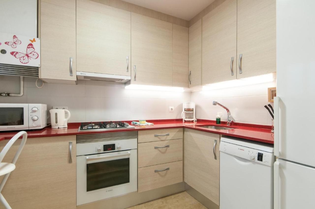 Elevated Experience - Urquinaona Apartment Barcelona Luaran gambar
