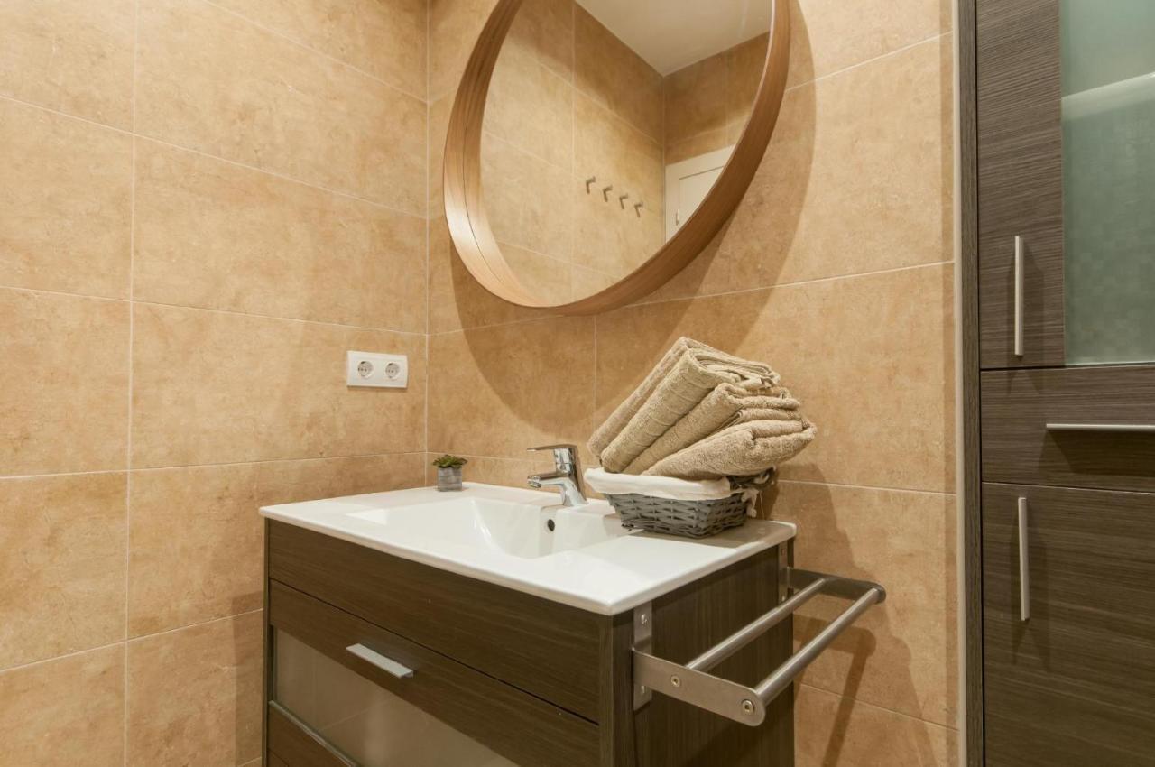 Elevated Experience - Urquinaona Apartment Barcelona Luaran gambar